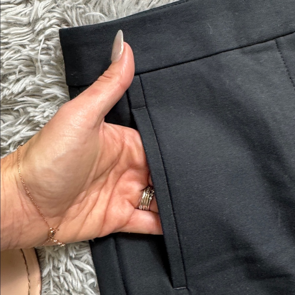 Ann Taylor petites wide leg Black Cropped Pants size 00P - Picture 3 of 6